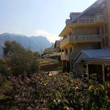 Apartment Ksenija Котор Экстерьер фото